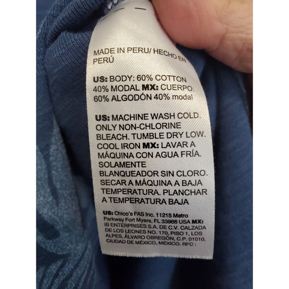 Chico's Cotton Blend Blue Abstract Print Button-Accent V-Neck Tunic Size 2 Large - Picture 7 of 7